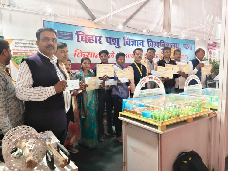 पशुपालन के क्षेत्र में जमुई के दस किसान हुए सम्मानित