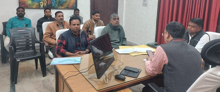 Bokaro News : निर्वाचन कार्य से जुड़े सभी कर्मियों को समुचित प्रशिक्षण जरूरी