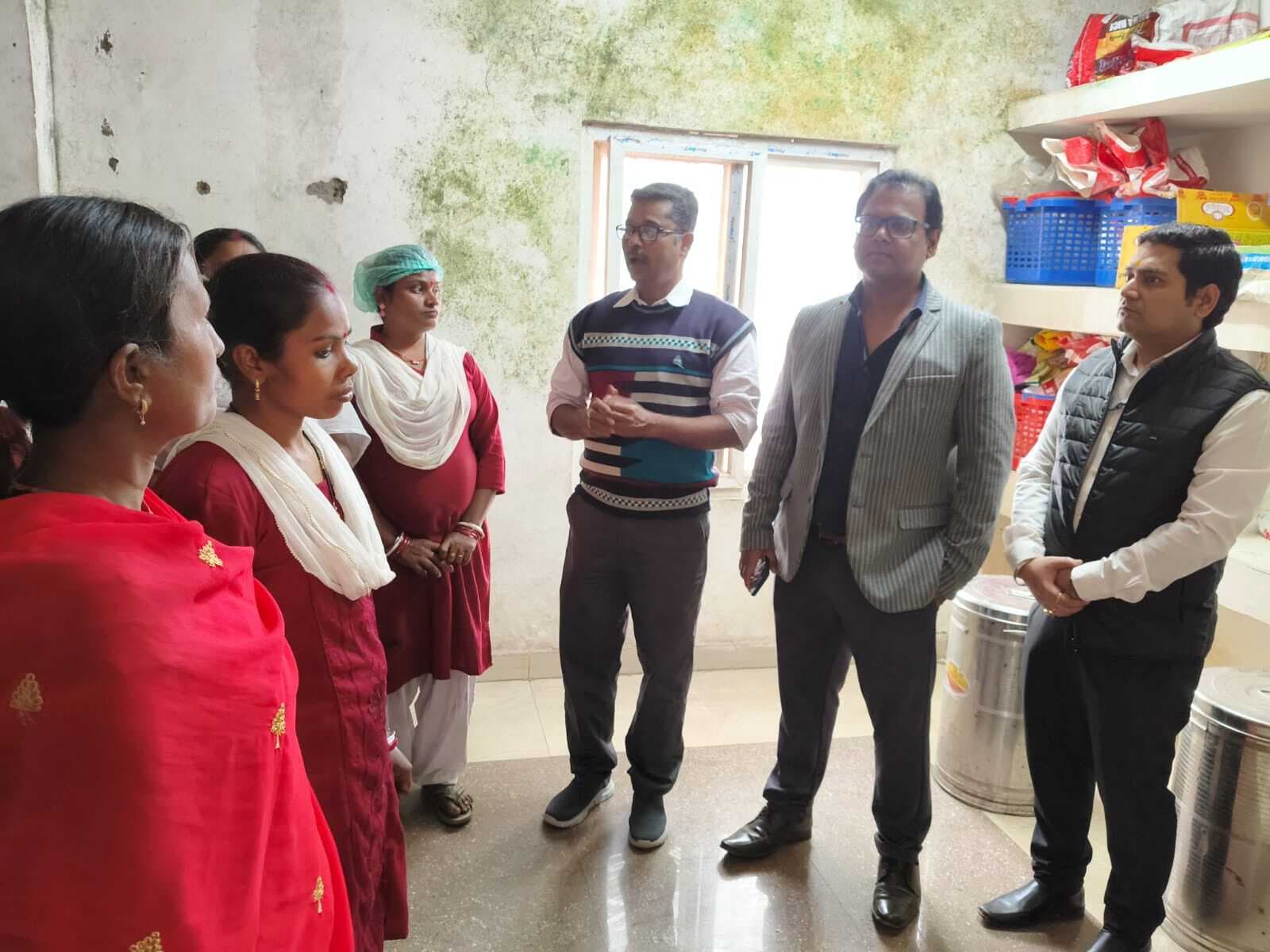 Bhagalpur news अनुमंडल अस्पताल का एसडीओ ने किया निरीक्षण, दिये निर्देश