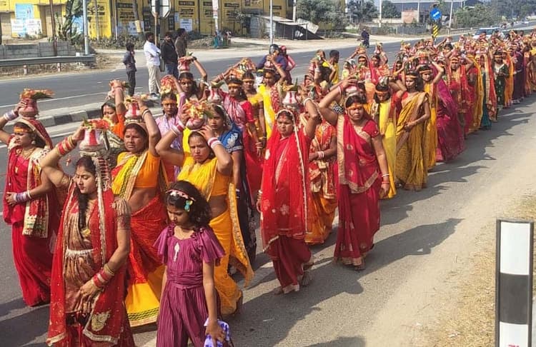चांदी पंचायत में शिव मंदिर प्राण प्रतिष्ठा को लेकर निकाली भव्य कलश यात्रा