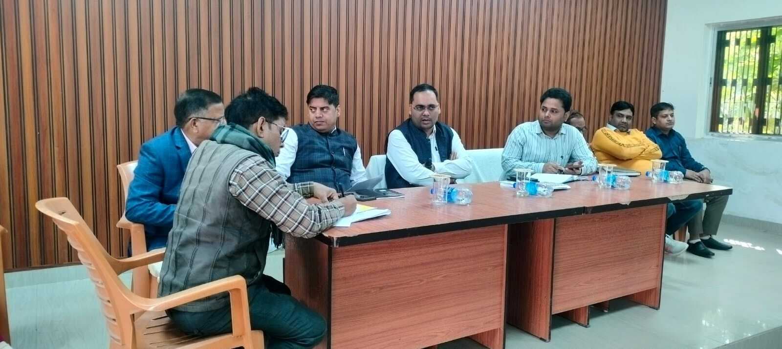 जनता से जुड़े मामले में लापरवाही बर्दाश्त नहीं : एसडीएम