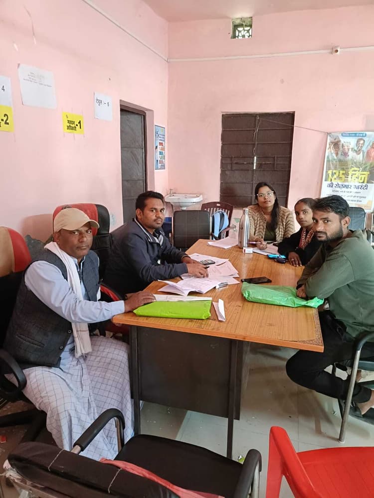 भैलागंज स्वास्थ केंद्र में चिकित्सक की पदस्थापना की मांग