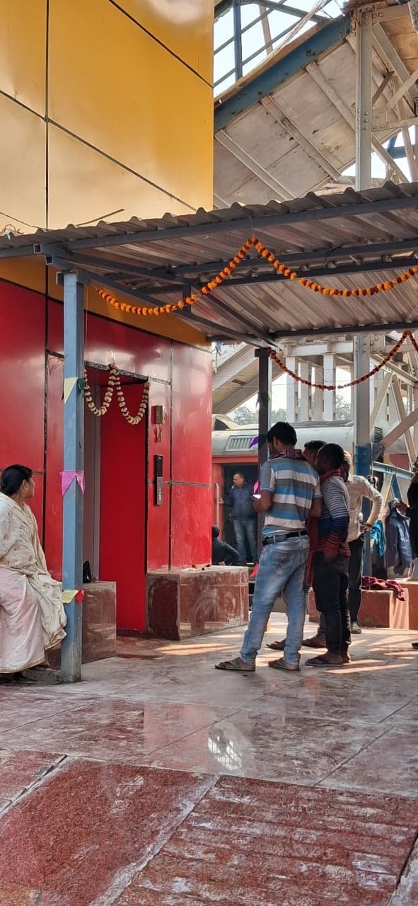 यात्रियों के लिए लिफ्ट की सेवा शुरु, दिव्यांग व बुजुर्ग यात्रियों को होगी सुविधा