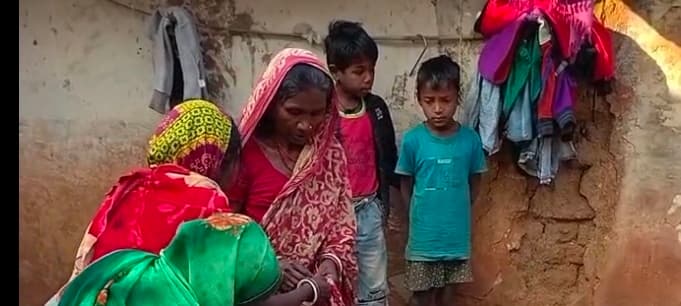 Deoghar news : पैदल अपने गांव जा रहा था युवक, अज्ञात वाहन के कुचलने से हुई मौत