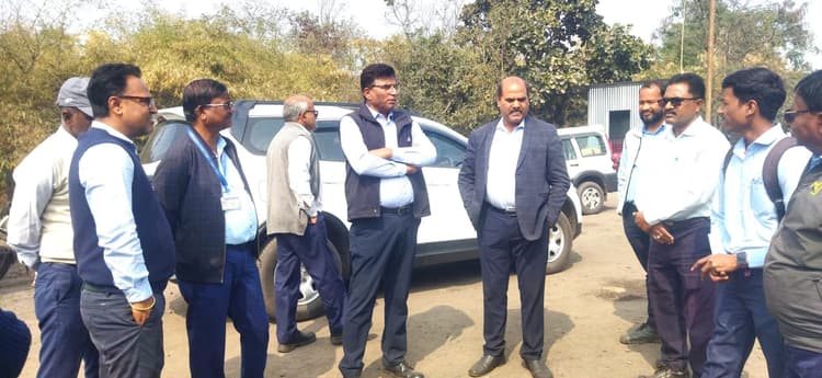Bokaro News : जीएम ने दामोदा कोलियरी के खदानों व यूनिटों का किया निरीक्षण