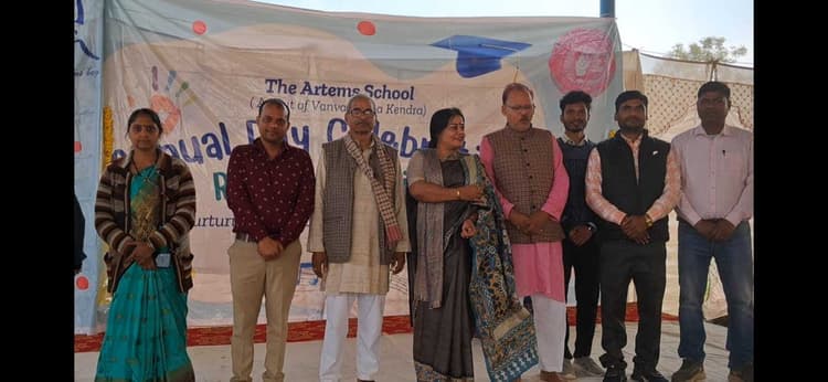 अधौरा वनवासी सेवा केंद्र का मनाया गया दूसरा वार्षिकोत्सव