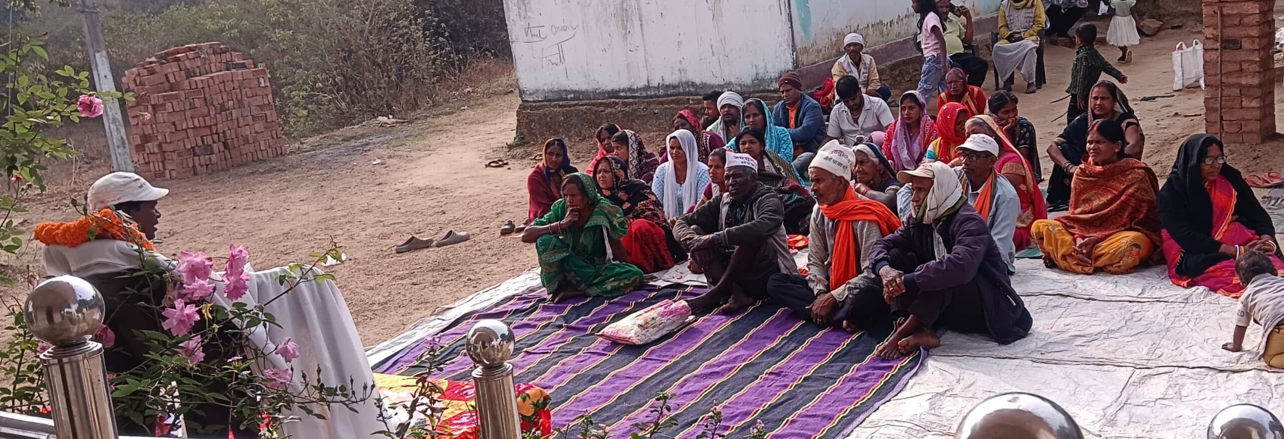 भगवान के भजन के लिए समय अवश्य निकालें