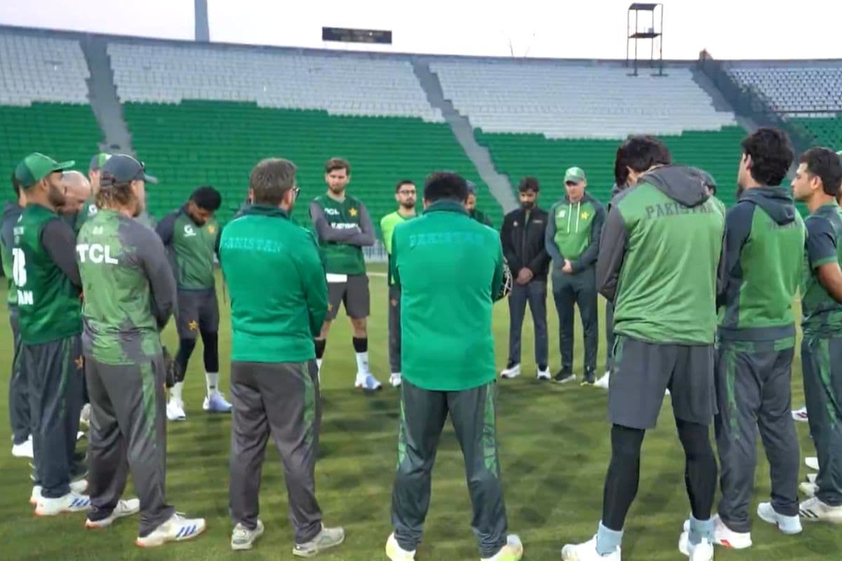 T20 World Cup 2026: घुटनों पर आया पाकिस्तान, बांग्लादेश के समर्थन में बहिष्कार के बाद कटाया कोलंबो का टिकट