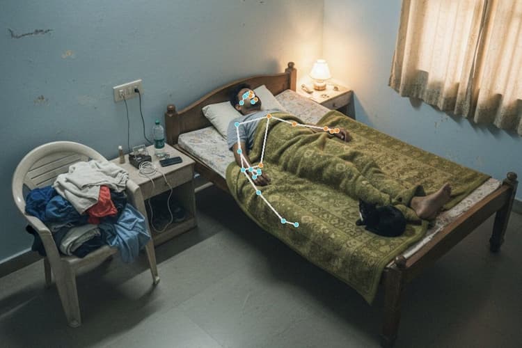 बेंगलुरु के टेक एक्सपर्ट ने बनाया AI-पावर्ड फैन, सोने की पोजिशन देखकर खुद एडजस्ट होती है स्पीड