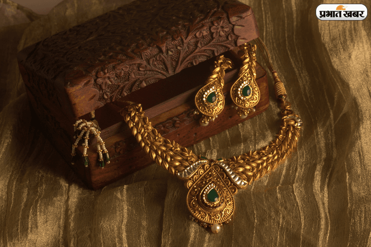 सोने की कीमतों में फिर आई नरमी, चांदी ने पकड़ी रफ्तार, जानें आज का ताजा भाव