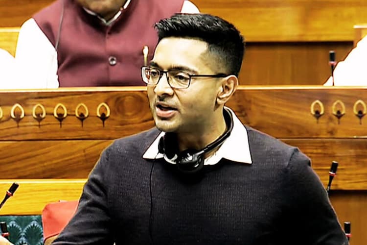 जन्म से मृत्यु तक टैक्स! लोकसभा में अभिषेक बनर्जी का वार, बोले - आम आदमी से वसूला जा रहा ट्रिपल टैक्स