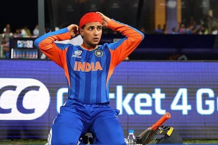 टीम इंडिया को लगा झटका, अभिषेक शर्मा अस्पताल में भर्ती, नामीबिया के खिलाफ खेलना मुश्किल