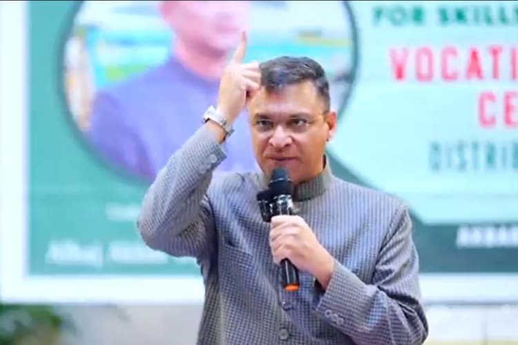 अकबरुद्दीन ओवैसी ने कहा- भाजपा और कांग्रेस को दुश्मनी सिर्फ मुसलमानों से