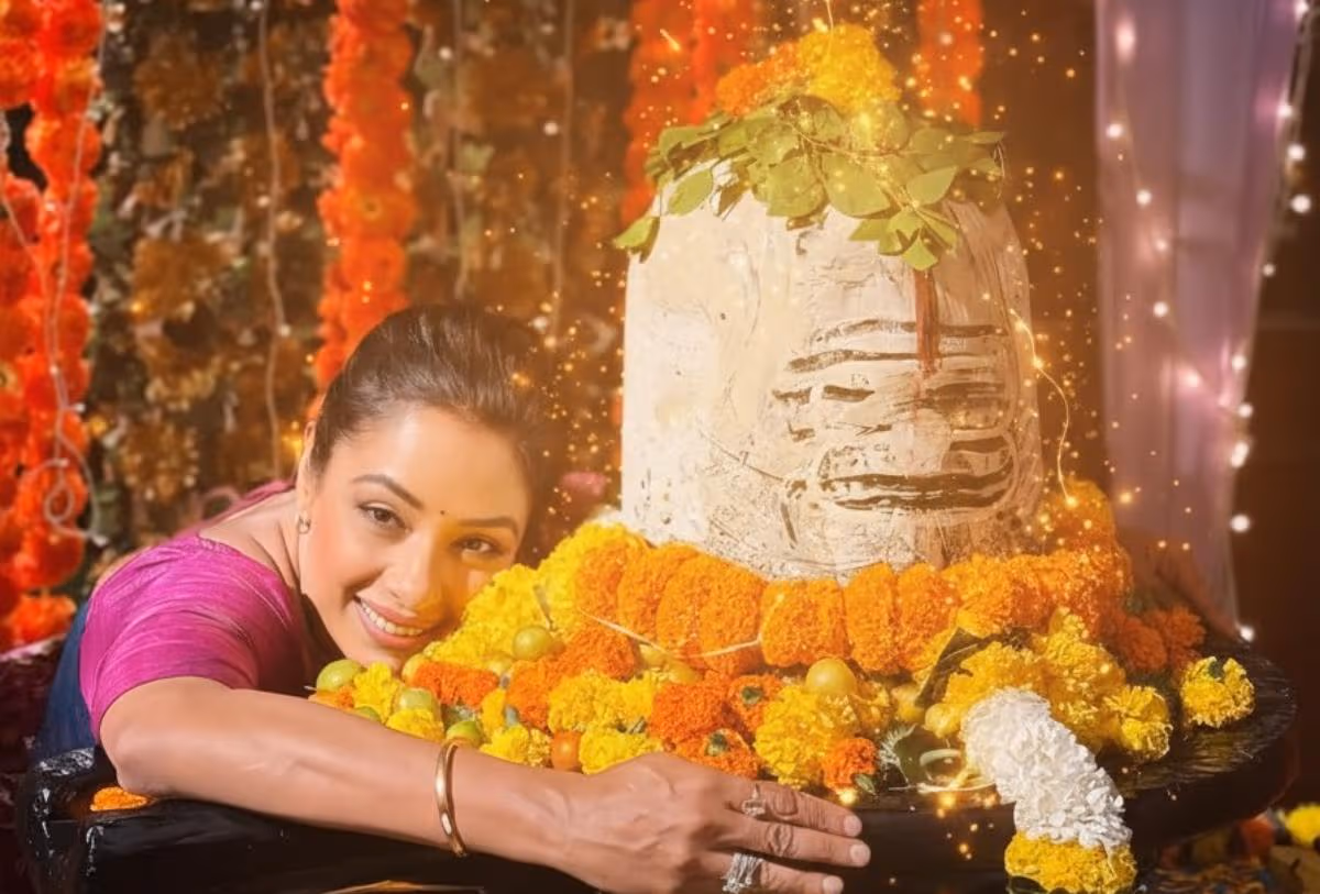 Anupama: महाशिवरात्रि पर भगवान शिव के दर पहुंची अनुपमा, क्या घर के कलेश से छूटा पीछा?