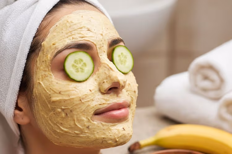 मुलायम त्वचा के लिए चेहरे पर लगाएं ये फेस पैक, इस तरह करें तैयार