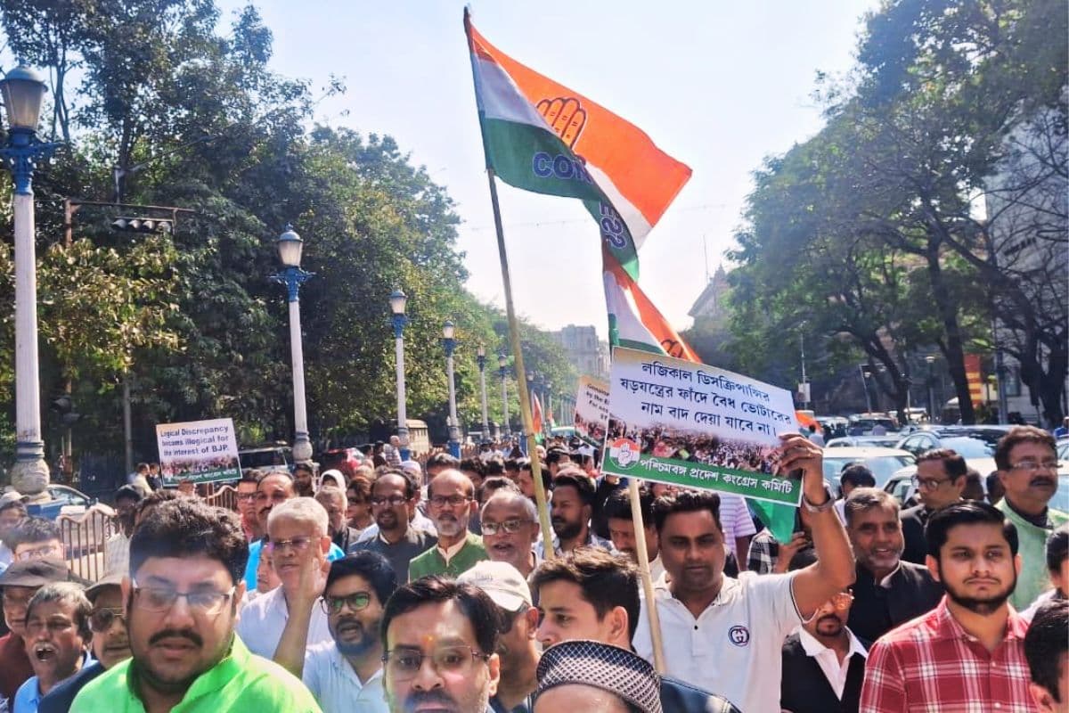 अब कांग्रेस ने भी शुरू किया SIR का विरोध, कोलकाता में किया प्रदर्शन
