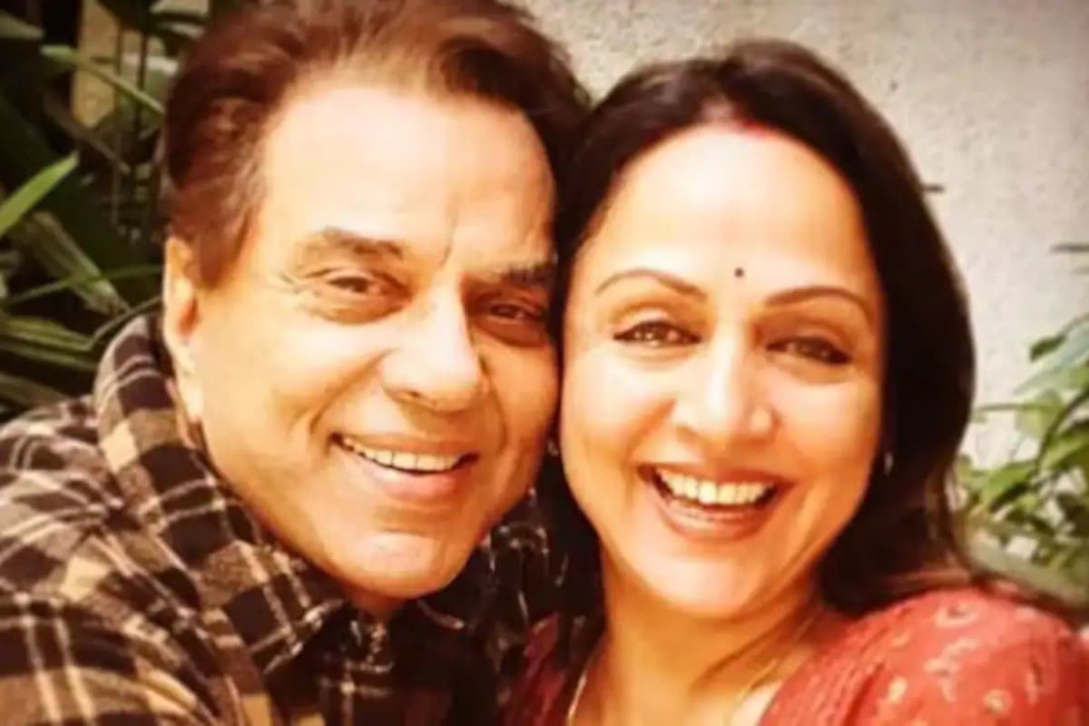 Dharmendra से दोबारा मिलना चाहती हैं हेमा मालिनी, बोलीं- क्या वो सच में चले गये? Dharmendra से दोबारा मिलना चाहती हैं हेमा मालिनी, बोलीं- क्या वो सच में चले गये?