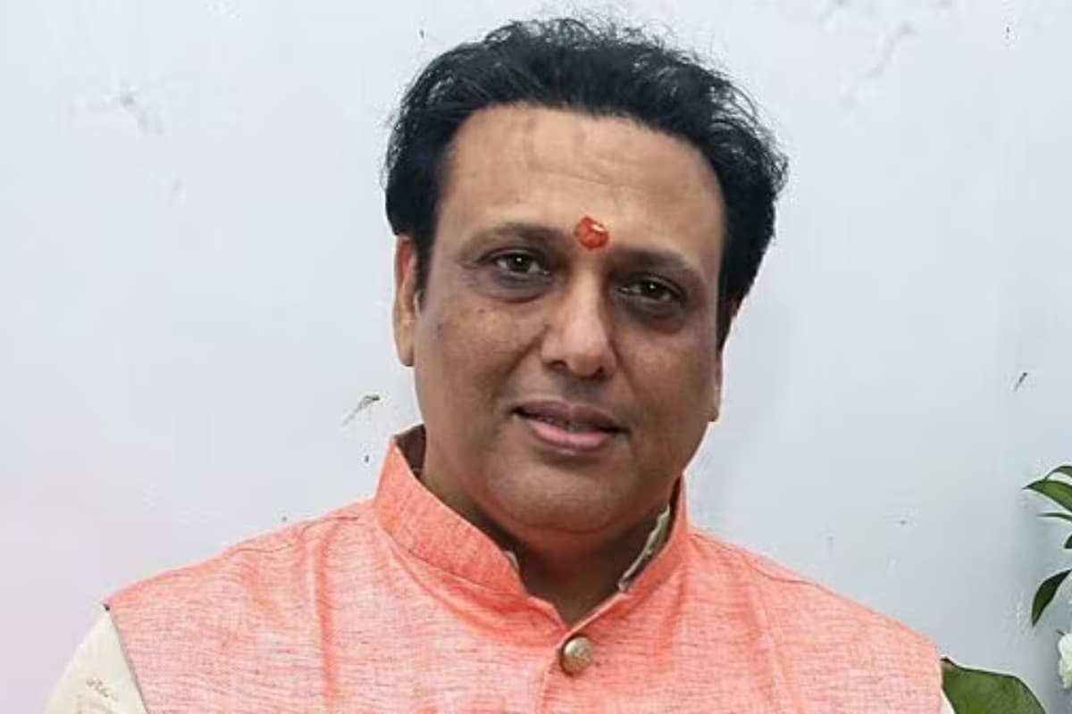 शीशे में खुद को देखकर थप्पड़ मारते हैं गोविंदा, करियर डाउनफॉल पर छलका दर्द शीशे में खुद को देखकर थप्पड़ मारते हैं गोविंदा, करियर डाउनफॉल पर छलका दर्द