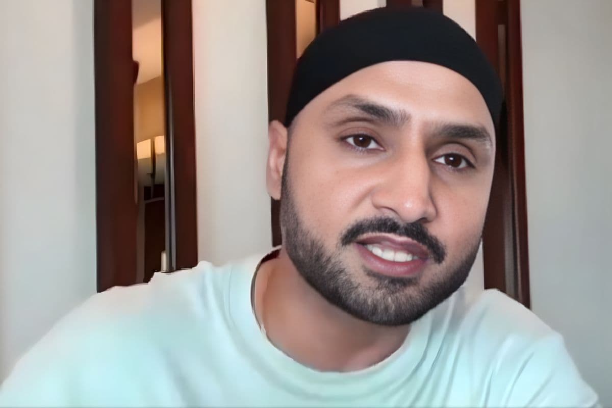 ज्यादा बोला तो धज्जियां उड़ा दूंगा, IND-PAK मैच से पहले हरभजन सिंह ने इस खिलाड़ी को लताड़ा