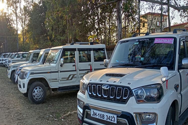 हजारीबाग में निकाय चुनाव की तैयारी जोरों पर, पोलिंग पार्टी के लिए 250 गाड़ियों की जरूरत