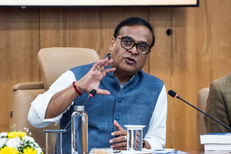 सीएम हिमंता ने कांग्रेस नेताओं पर ठोका 500 करोड़ रुपये के मानहानि का मुकदमा