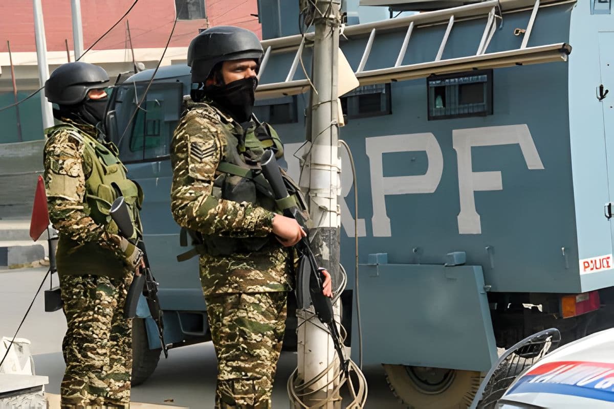 जम्मू-कश्मीर के किश्तवाड़ में जैश का एक आतंकी ढेर, दूसरे की तलाश जारी