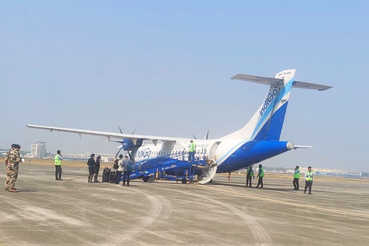 IndiGo की फ्लाइट में बम विस्फोट की धमकी से एयरपोर्ट पर हड़कंप, अलर्ट