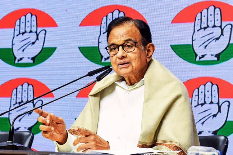 एसआईआर पर सुप्रीम कोर्ट के आदेश में पश्चिम बंगाल सरकार की शिकायतों की हुई अनदेखी : चिदंबरम