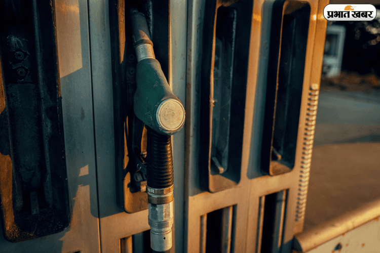 पेट्रोल-डीजल की कीमतों में आज कितनी मिली राहत? जानें अपने शहर के 8 फरवरी के ताजा रेट