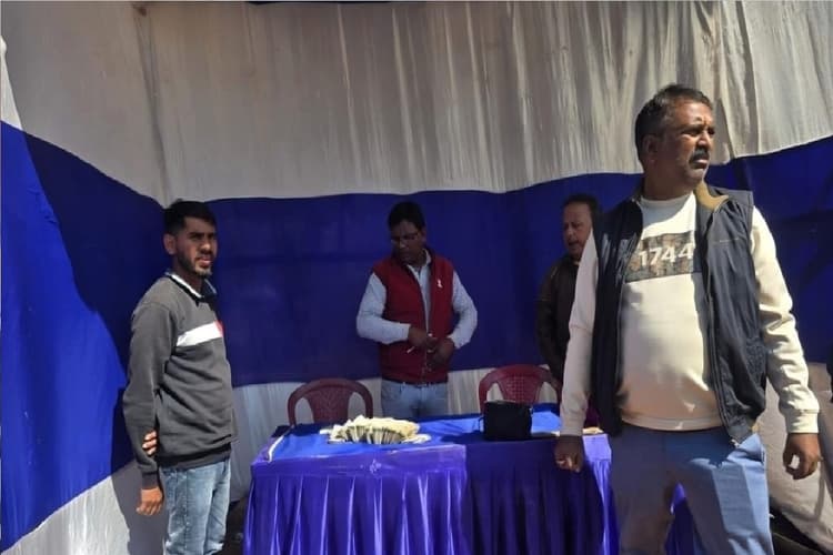 रांची के कटहल मोड़ से नौ लाख नकदी बरामद, चेकिंग में मिला पैसा