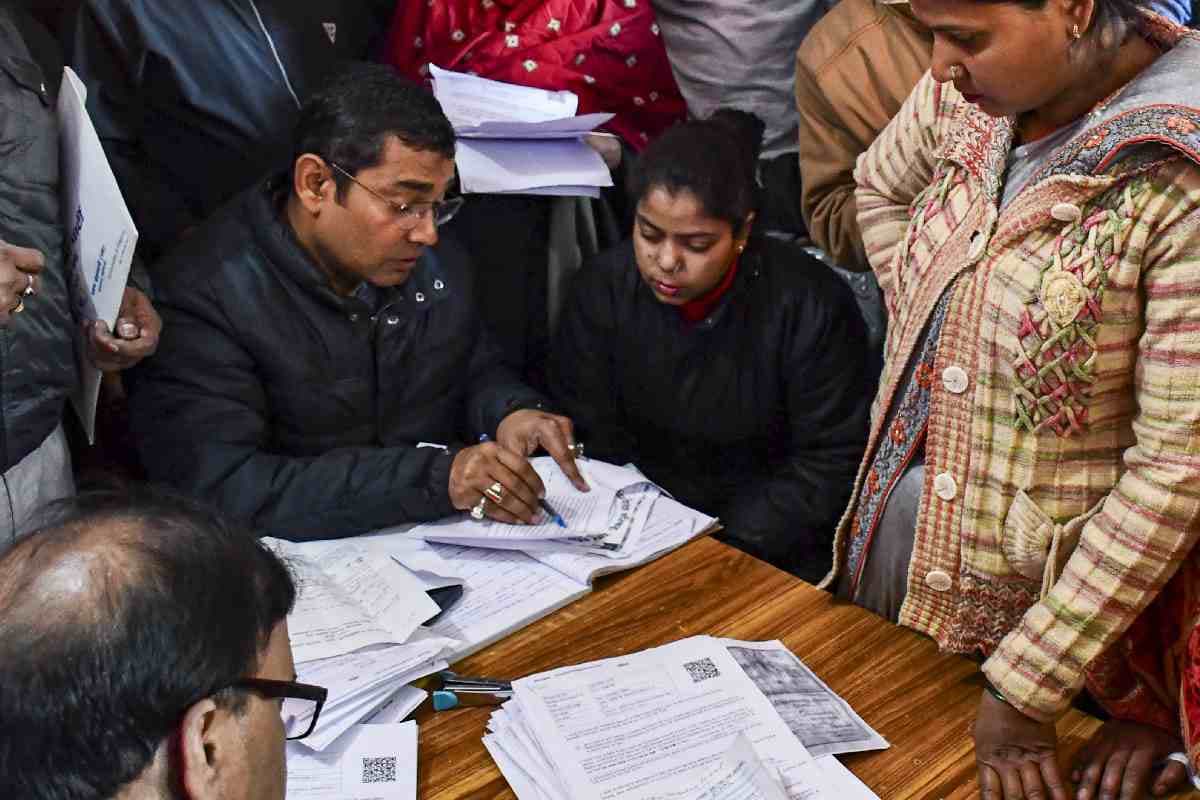 असम एसआईआर : मतदाता सूची से 2.43 लाख नाम हटाए गए