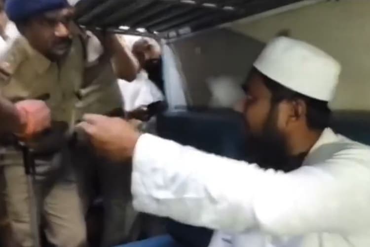 शिरडी एक्सप्रेस में दाढ़ी और टोपी की वजह से शख्स की पिटाई! सोशल मीडिया पर बवाल