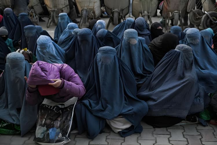 पत्नी की हड्डी टूटने पर ही मिलेगी पति को सजा, तालिबान ने जारी किया खौफनाक कानून