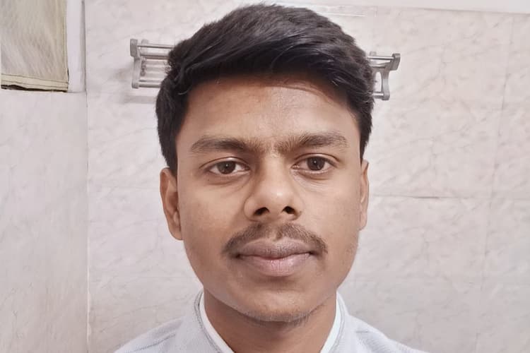 पाकुड़ के गुदड़ी के लाल ने किया कमाल, UGC NET में 99.69 पर्सेंटाइल लाकर रचा इतिहास