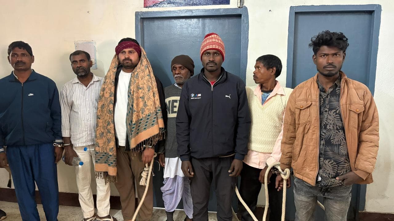 मारपीट के वारंटी सहित सात गिरफ्तार