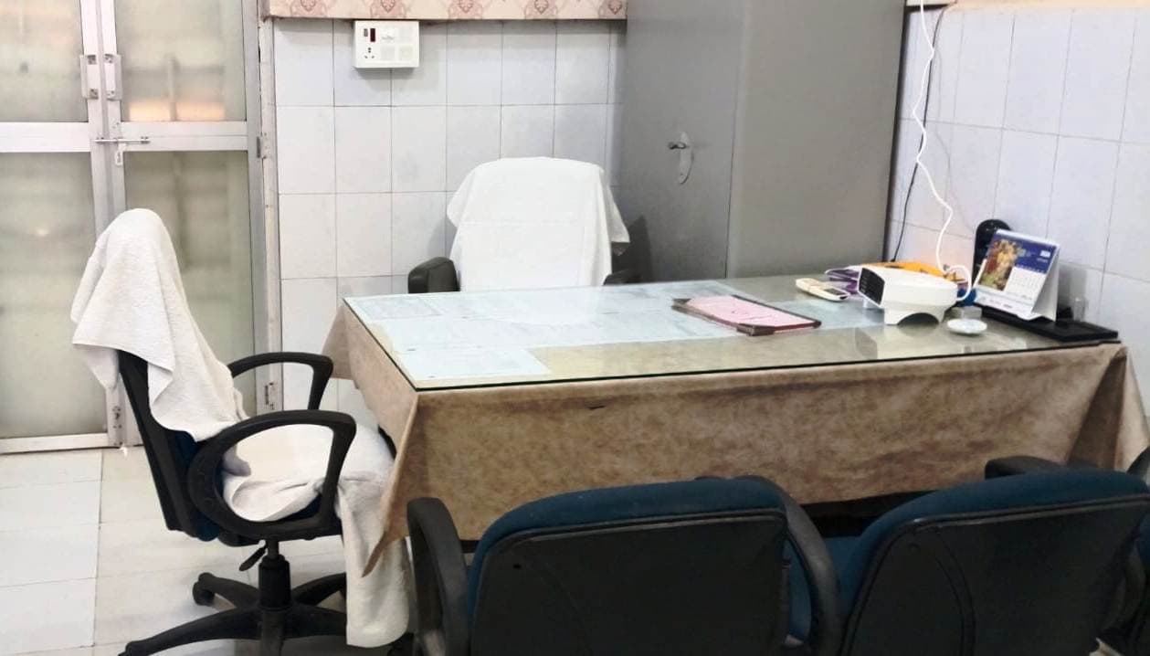 जनशिकायत को लेकर अस्पताल उपाधीक्षक से हो मिलना हो 3 बजे के बाद आयें