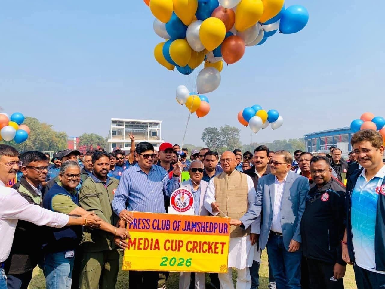 Press club of jamshedpur media cup cricket :मीडिया कप क्रिकेट टूर्नामेंट शुरू, हुडको एकादश 8 विकेट से जीता