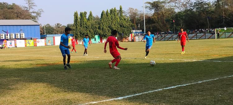 Chaibasa News : लखनऊ को हराकर देहरादून सेमीफाइनल में पहुंची