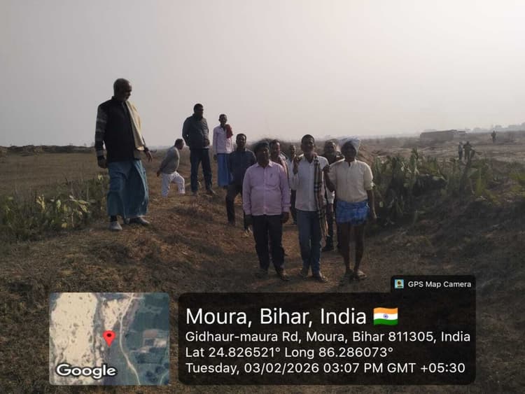 मानक के विपरीत बालू उत्खनन से आक्रोशित मौरा के किसान, बड़े आंदोलन की चेतावनी