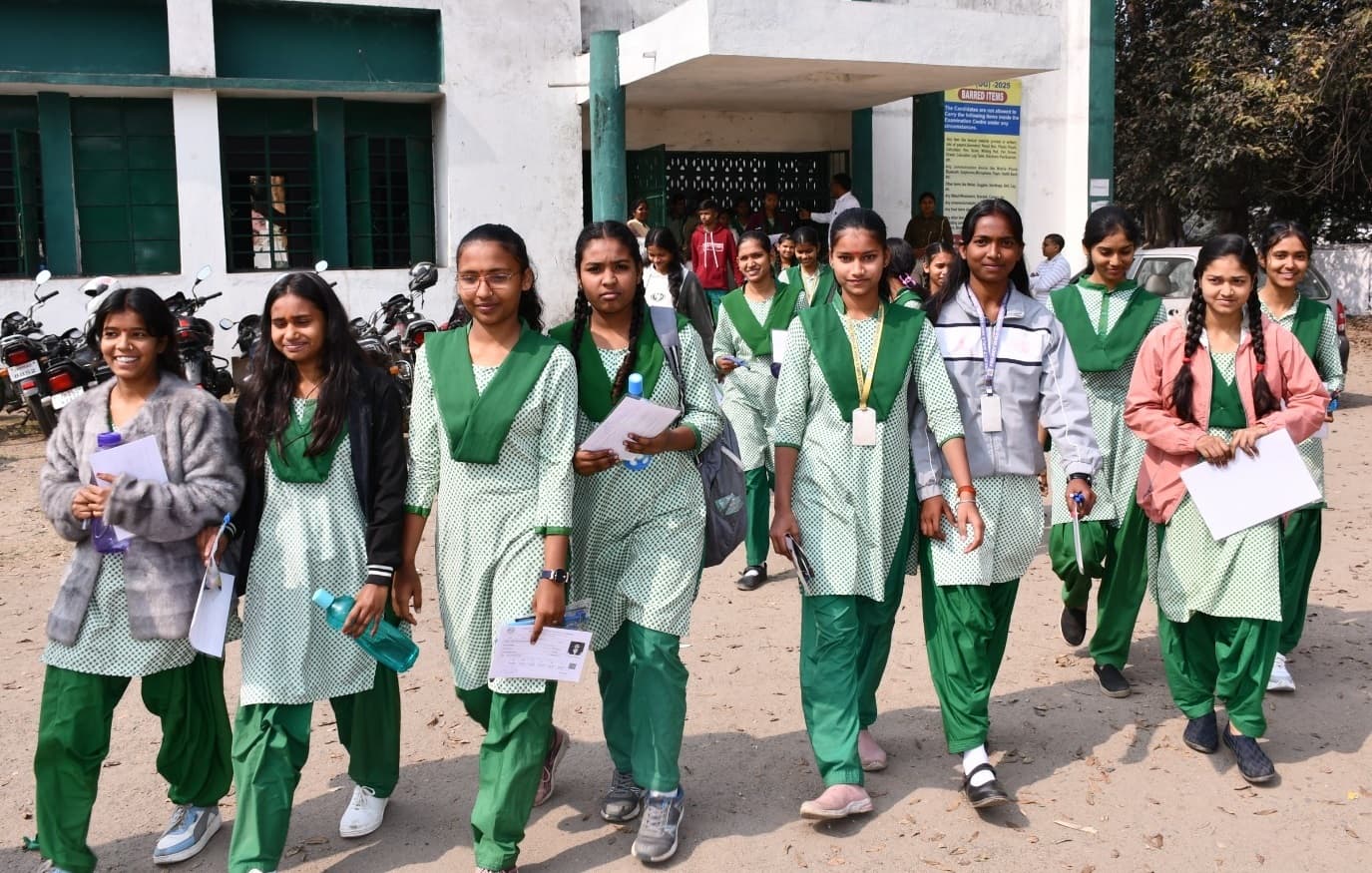 Bokaro News: पहले दिन मैट्रिक में 11 व इंटर की परीक्षा में 10 विद्यार्थी रहे उपस्थित