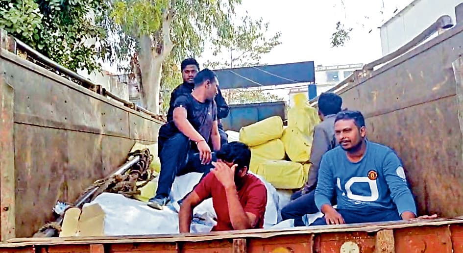 बोलपुर में एक करोड़ की प्रतिबंधित कफ सिरप जब्त, एक आरोपी हुआ गिरफ्तार