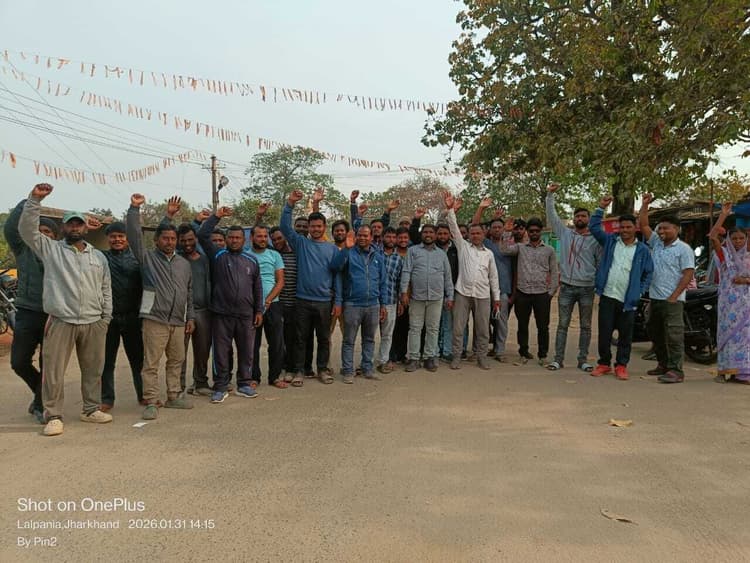 Bokaro News : टीटीपीएस के ठेका मजदूरों ने किया आंदोलन