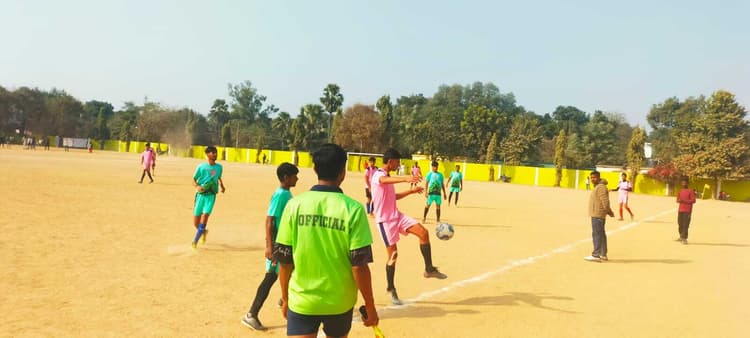 फुटबॉल में रामपुर ने कुदरा को 1-0 से हराया