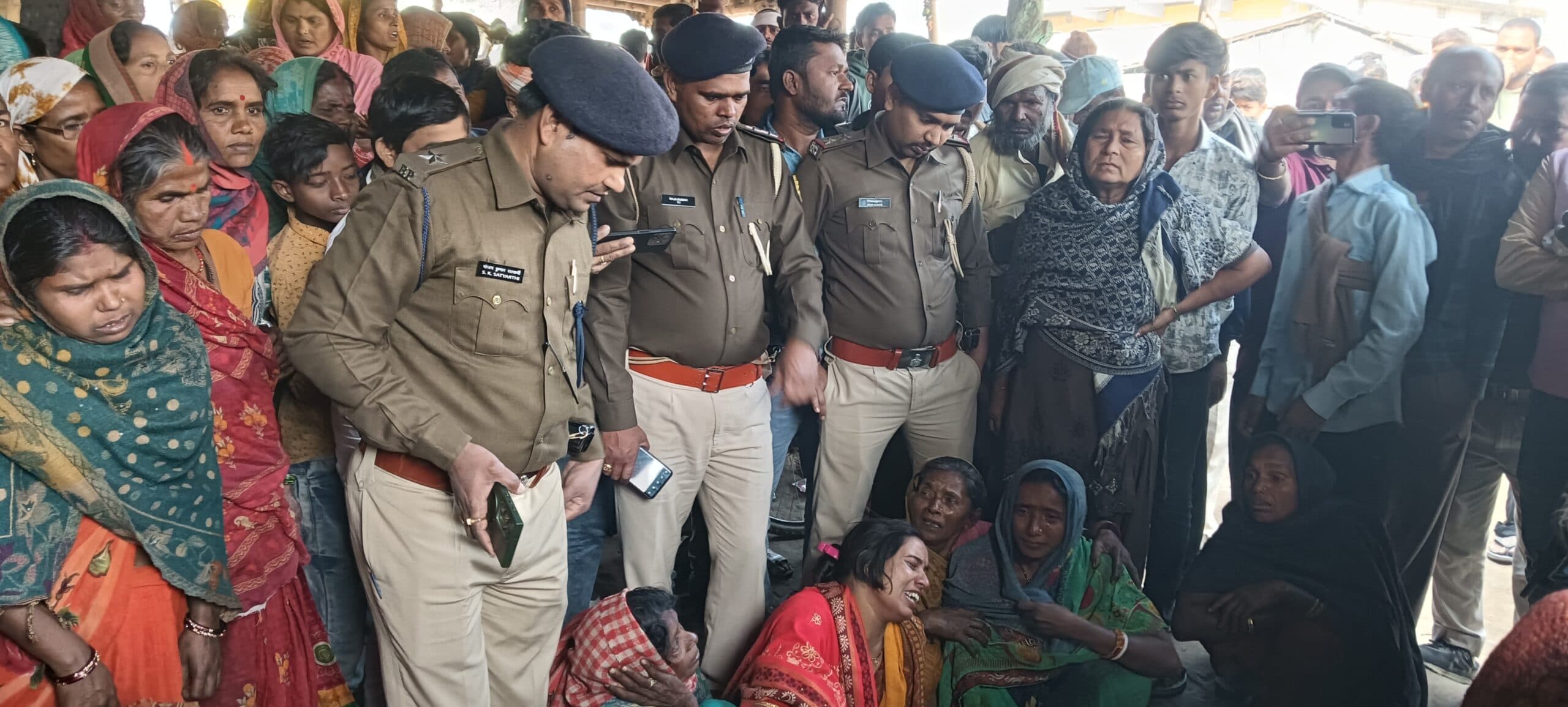 संदिग्ध अवस्था में शव मिलने से इलाके में फैली सनसनी, निर्माणाधीन मकान में मिला शव