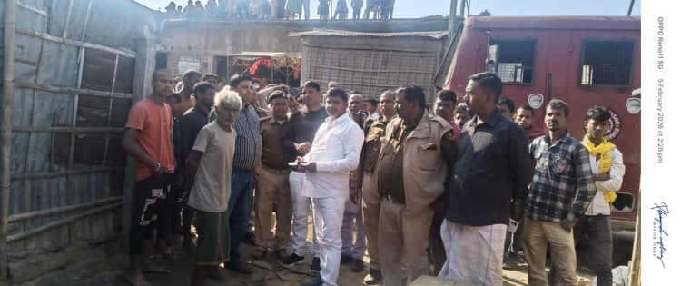 विजय लालगंज गांव में आग लगने से 10 घर जले, लाखों का हुआ नुकसान