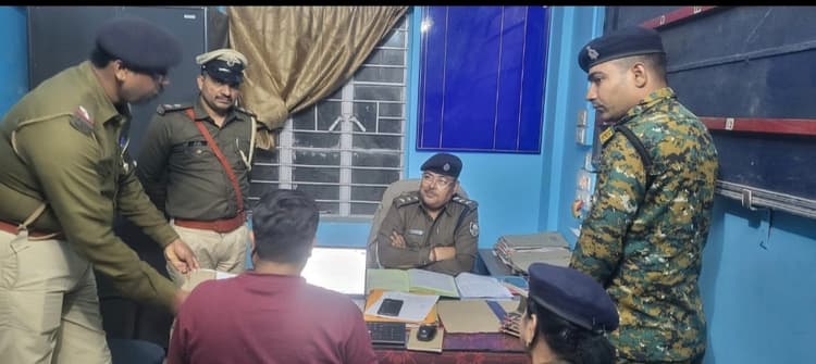 फलका थाना का सदर एसडीपीओ-2 ने किया औचक निरीक्षण