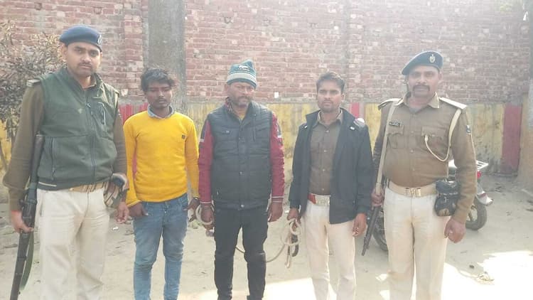 कबाड़ी दुकान से भारी मात्रा में चोरी की अवैध वाहन पार्ट्स व इलेक्ट्रॉनिक उपकरण बरामद