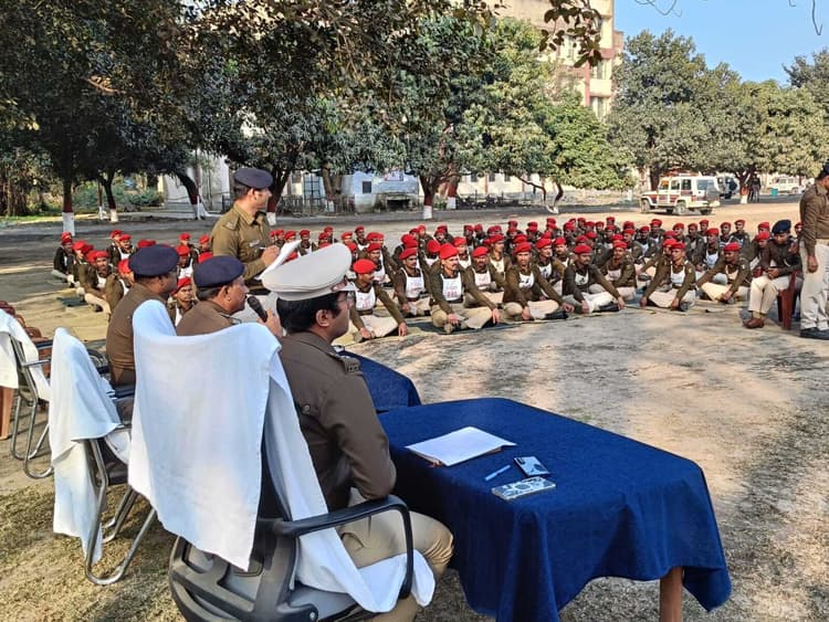 पुलिस सभा, एसपी ने पुलिस बलों की सुनीं समस्याएं