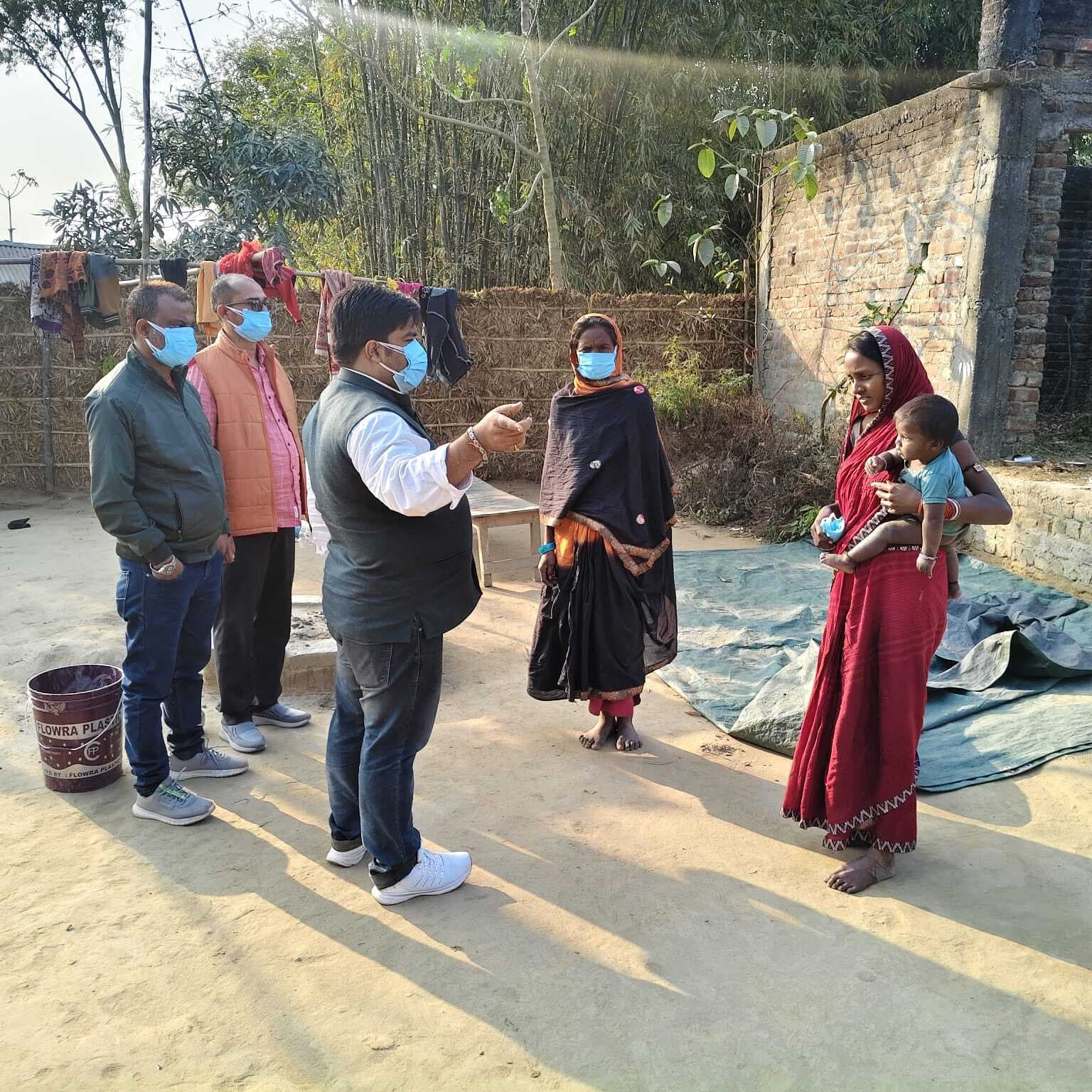 चिरवाहा में लोगों की स्वास्थ्य की हुई जांच