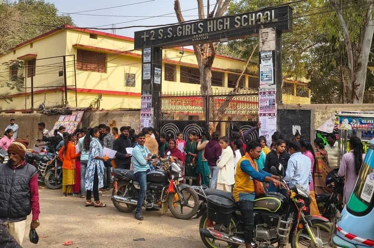 इंटर परीक्षा के चौथे दिन 21,312 परीक्षार्थी रहे उपस्थित